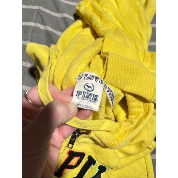 Y2K Victoria's Secret PINK Rainbow Yellow Zipup Hooded Sweatshirt S - Picture 3 of 3